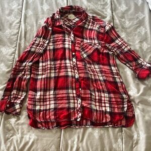 id:23 Red Flannel Button Down, Button Cuff Sleeves Size Medium